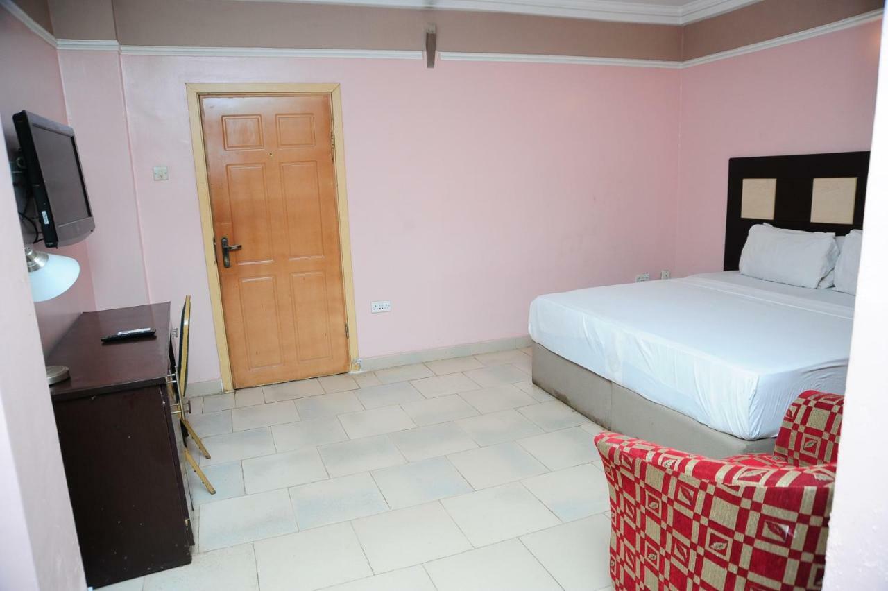 Richton Hotel And Suites Abeokuta Exteriör bild