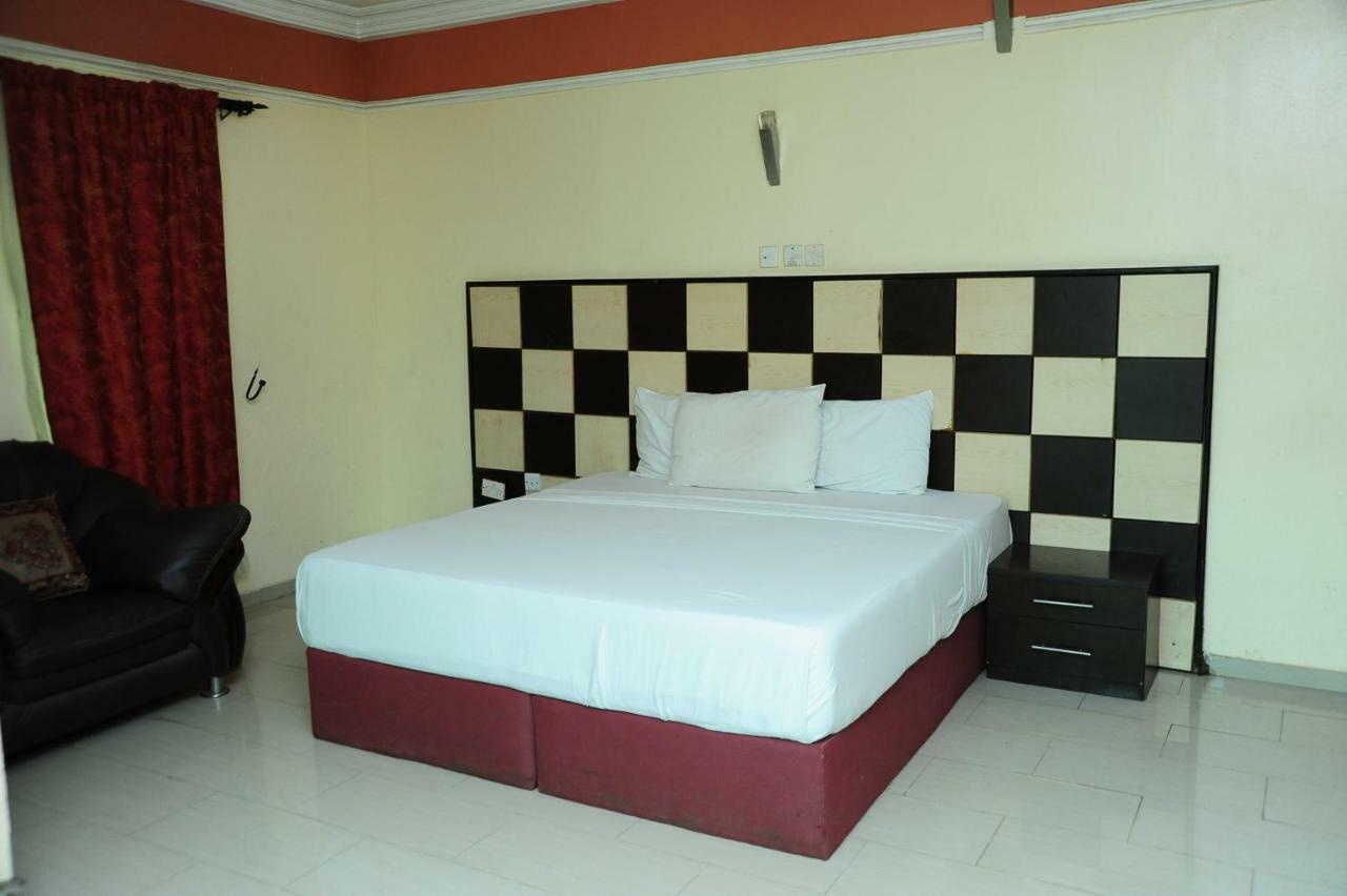 Richton Hotel And Suites Abeokuta Exteriör bild